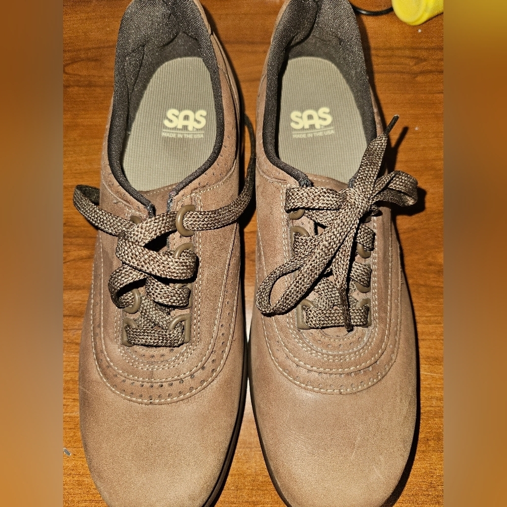 SAS Womans Walk Easy Brown Oxford Shoes Size 9